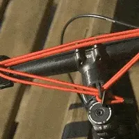 自転車に荷物を