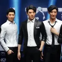 E X Oフィギュア日本上陸