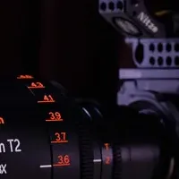 Vazenレンズ国内発売