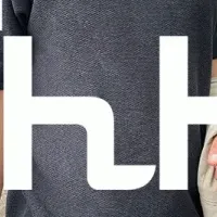 「Fhh.」の新作ニットT