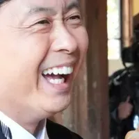 『ヒゲの校長』