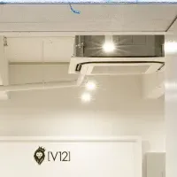 V12フラッグシップ店