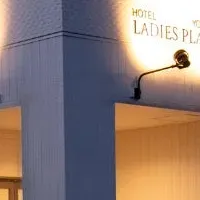 女性専用カプセルホテル誕生