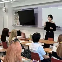 K Village 韓国語、美容専門学校で